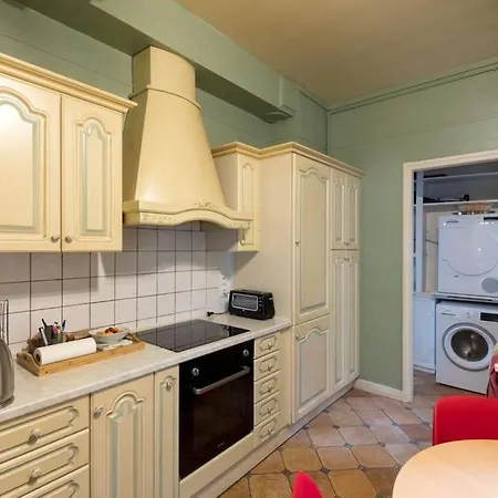 Elegant - Eiffel Tower *