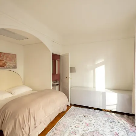 Elegant - Eiffel Tower * Paris