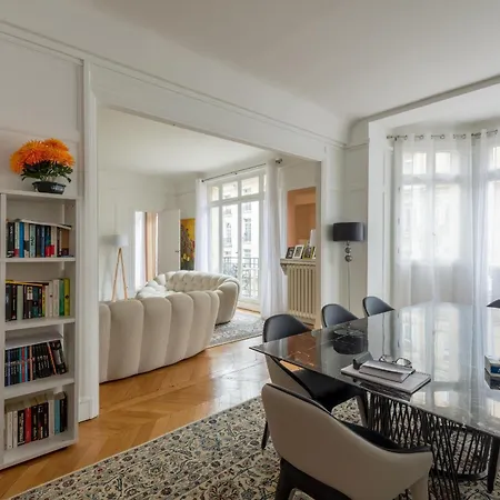 Elegant - Eiffel Tower * Paris